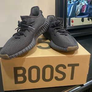 Cinder Yeezy boost Men’s 7 / women’s 8 very clean-